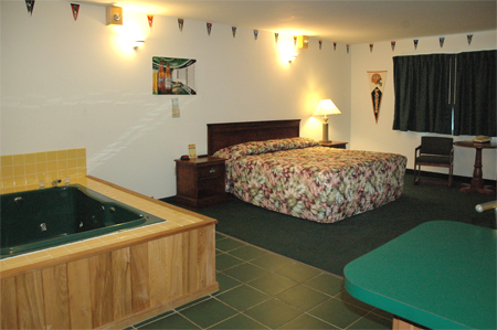 Zellar S Village Inn Michigan Upper Peninsula Newberry Mi Open